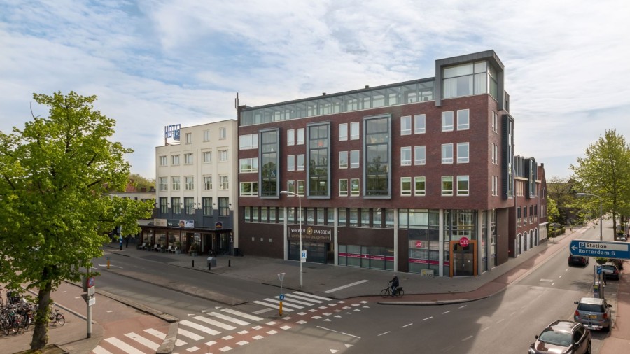 Stationsplein Roosendaal woningen en kantoor